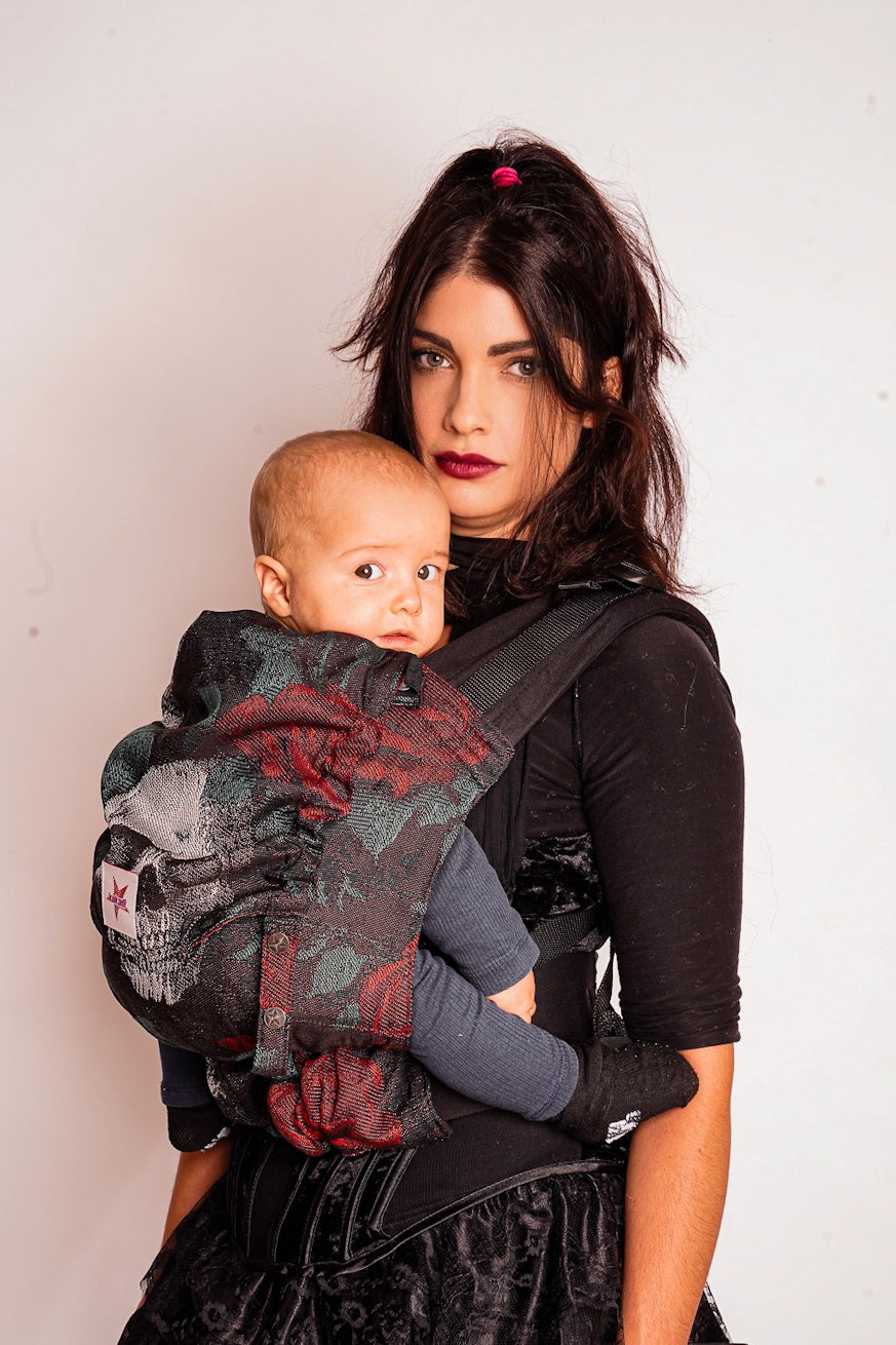 Babytrage Flip Skulls N´Roses